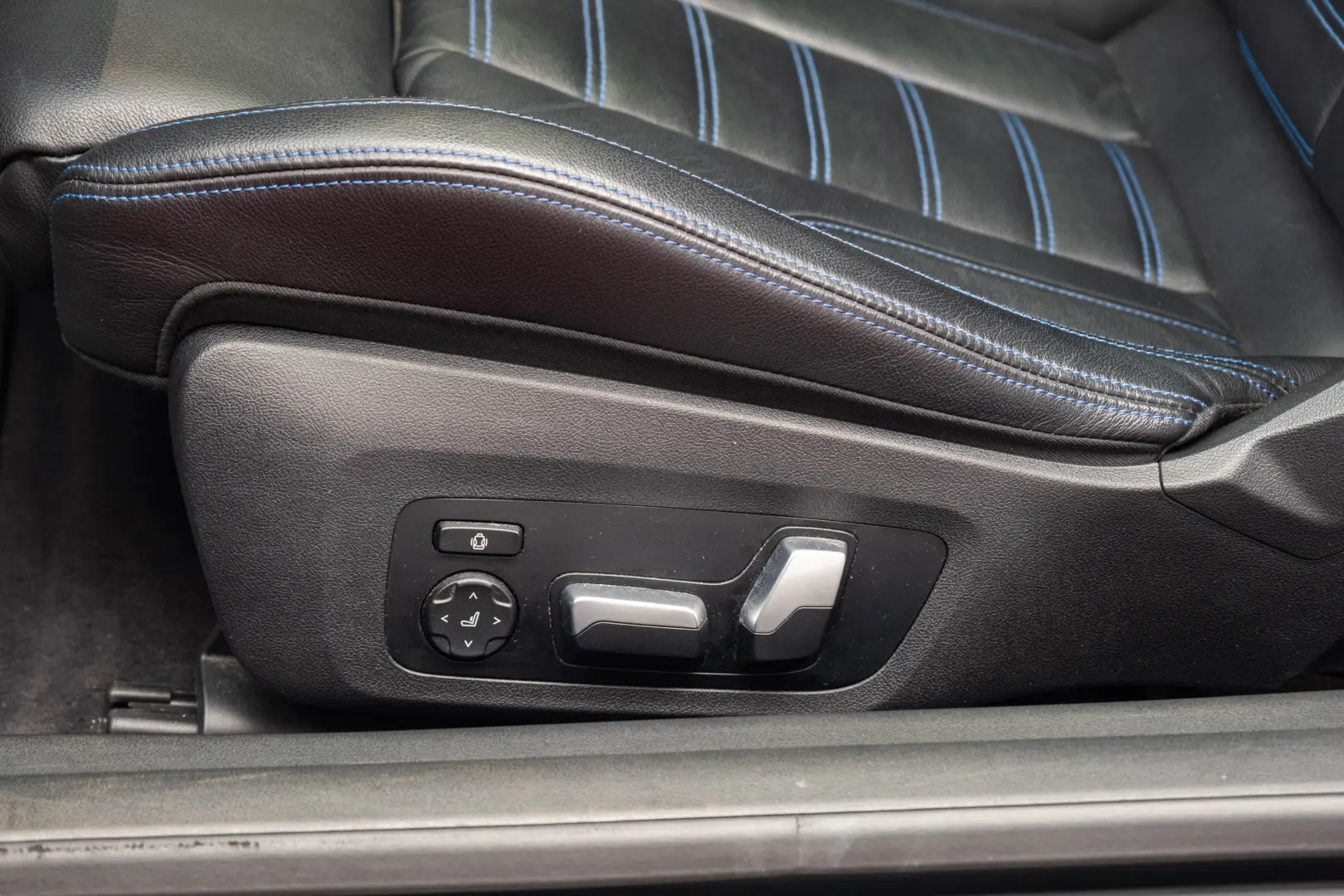 BMW 430i / M pack /Laser / Shadow Line / HUD / HK