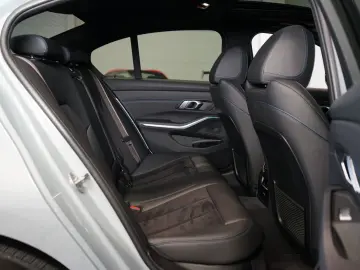 M340d*xDRIVE*CAMERA*TOW*PANO*SERVICE*39.174€ NET