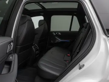 X5 xD30d M Sport Panorama Laser 360°HUD DAB B&W