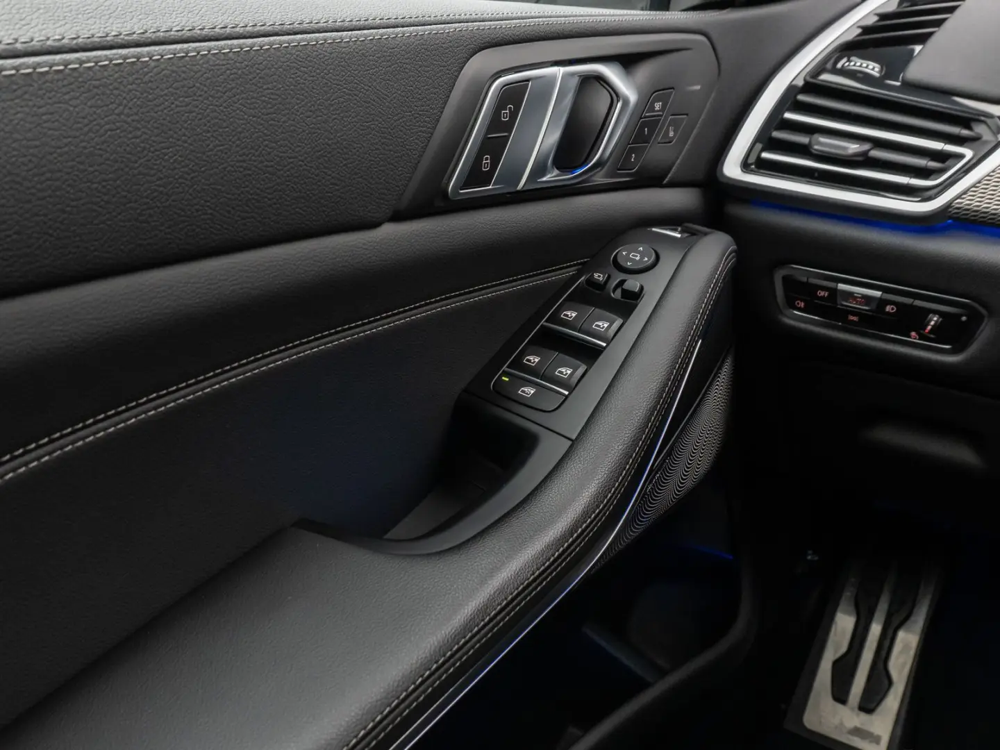 X5 xD30d M Sport Panorama Laser 360°HUD DAB B&W