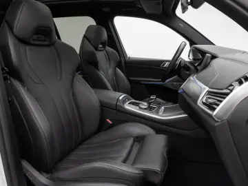 X5 xD30d M Sport Panorama Laser 360°HUD DAB B&W