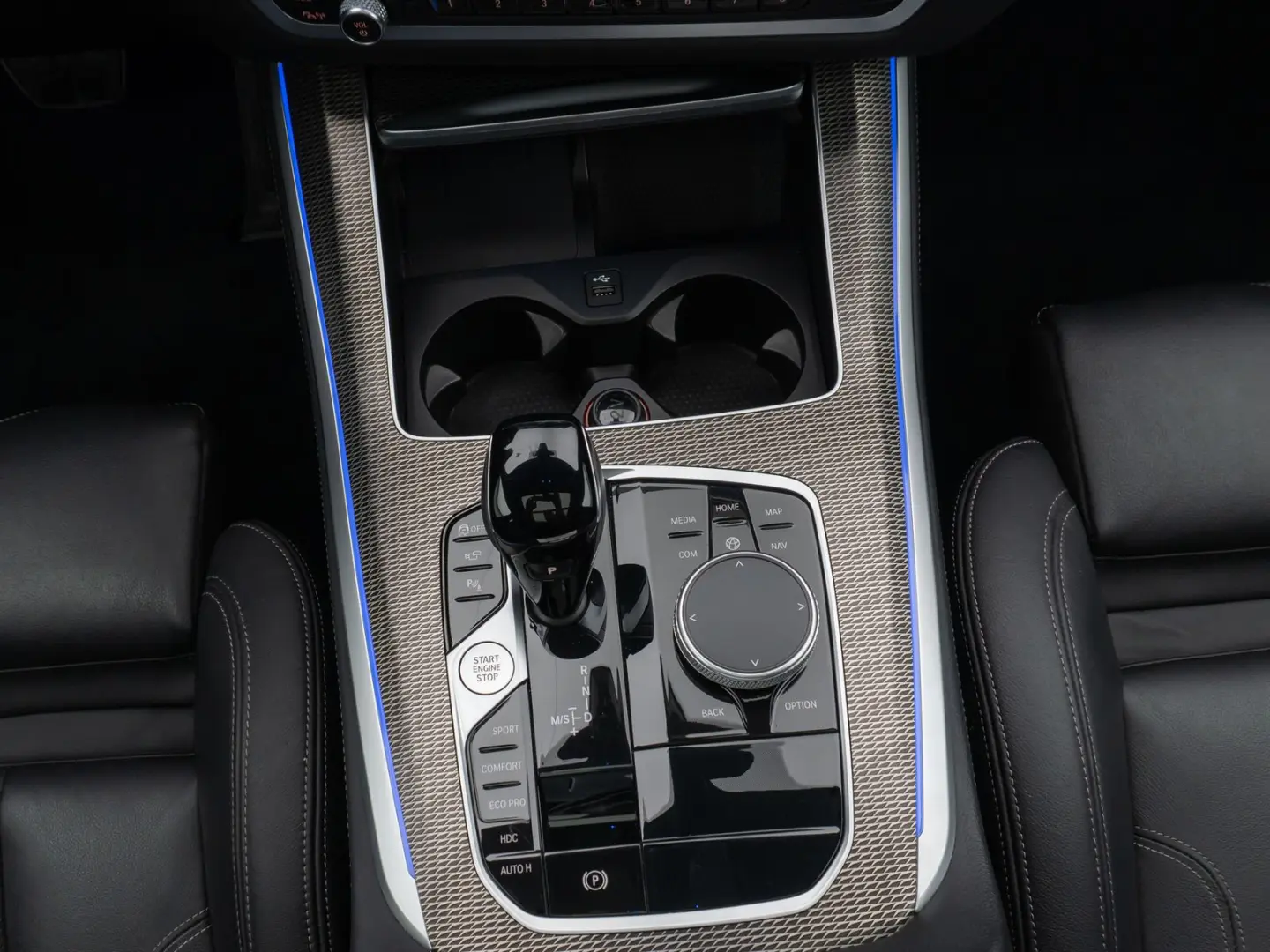 X5 xD30d M Sport Panorama Laser 360°HUD DAB B&W