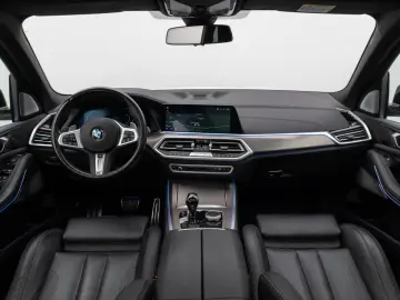 X5 xD30d M Sport Panorama Laser 360°HUD DAB B&W