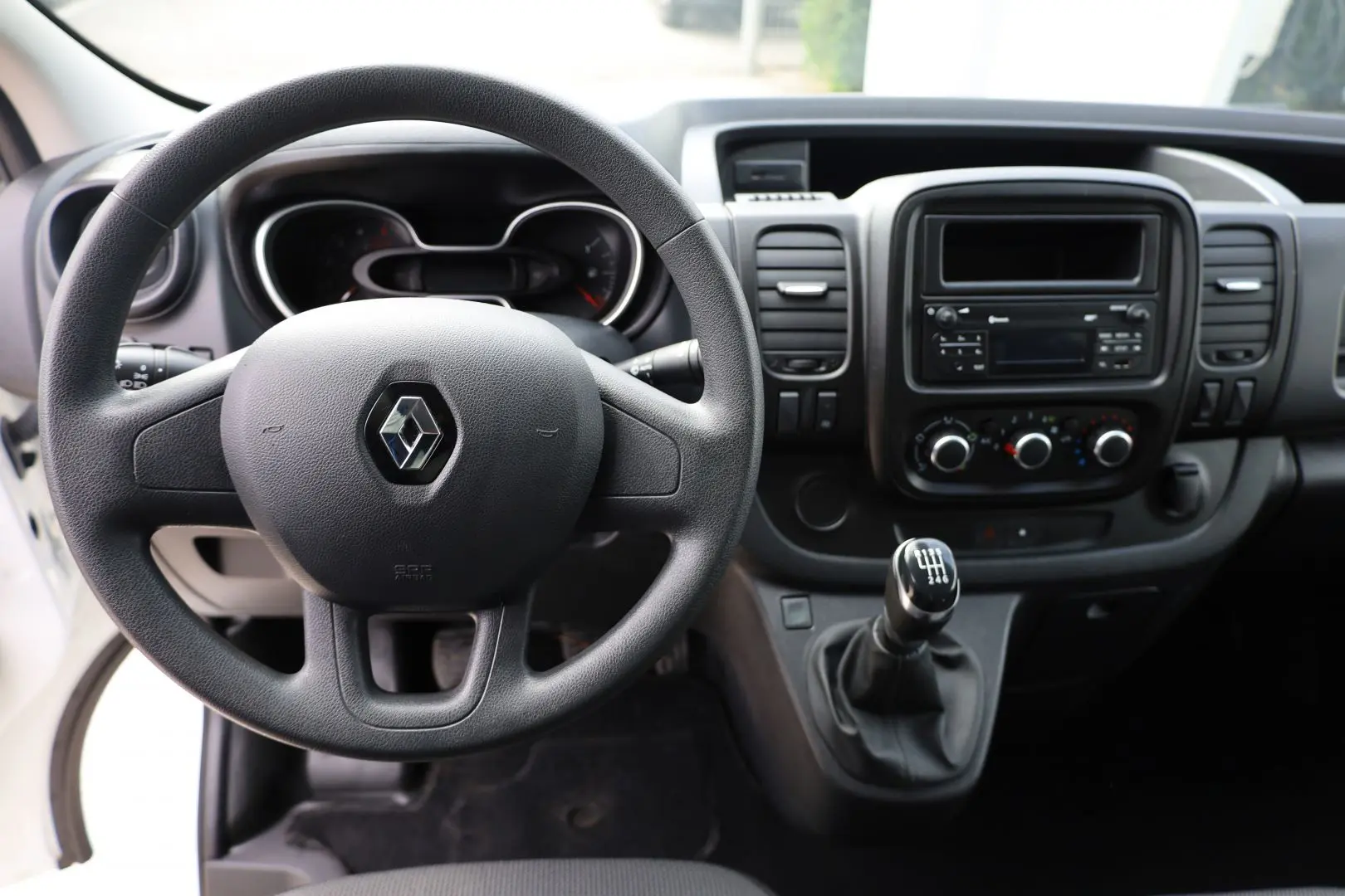 Renault Trafic L1H1 2.0 120CP