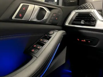 X5 30d M Sport Pro *M Sitze*4xSH*AHK*Pano*LH*