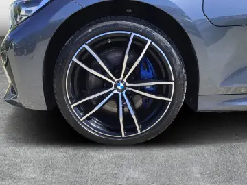 330 e xDrive M Sport