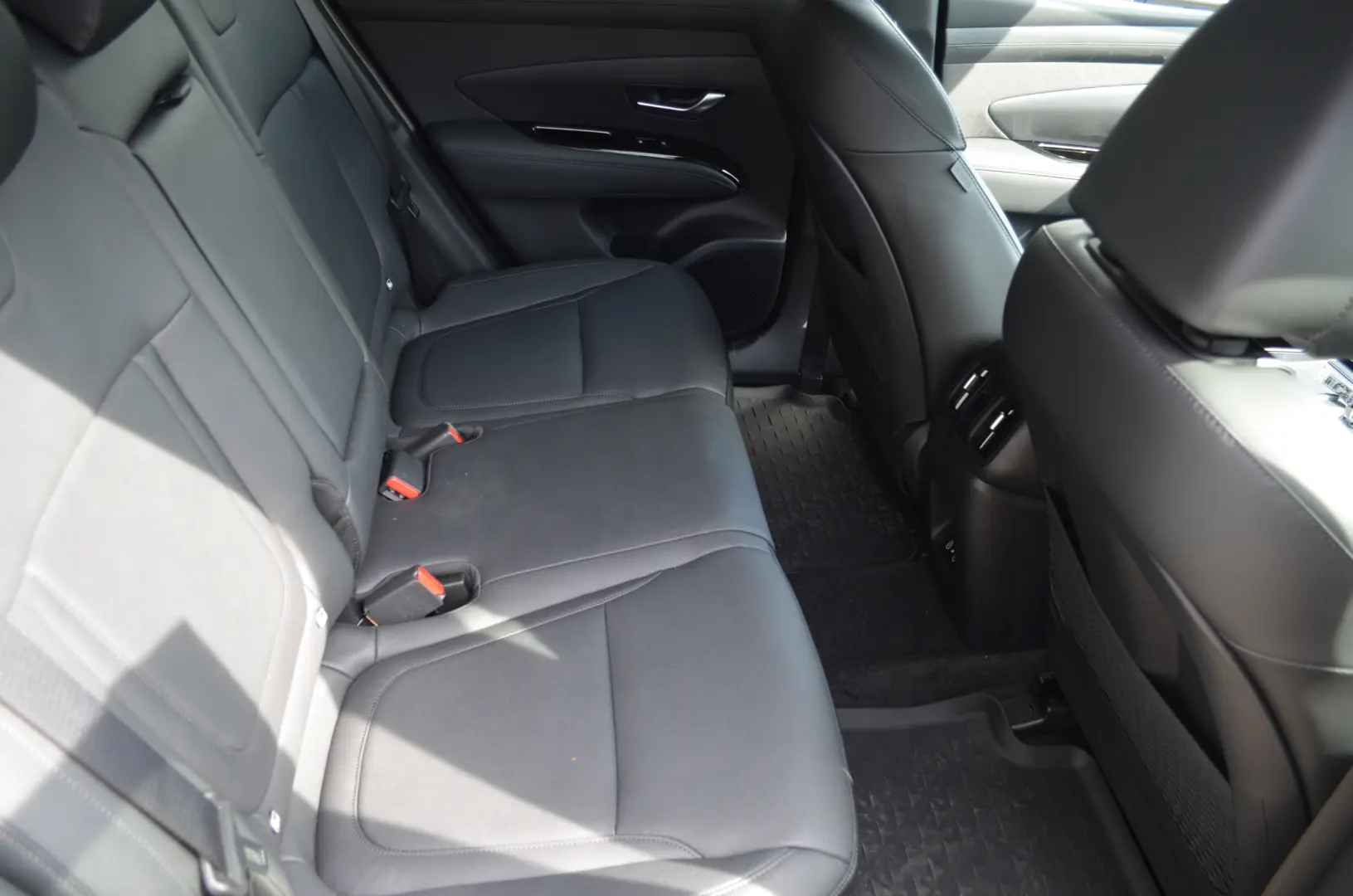 TUCSON 1.6T-GDI 252CP HYBRID PLUG-IN 4WD 6AT LUXURY