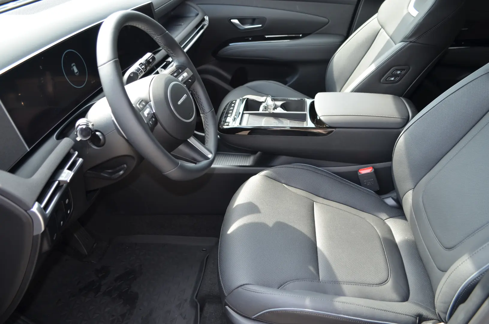 TUCSON 1.6T-GDI 252CP HYBRID PLUG-IN 4WD 6AT LUXURY