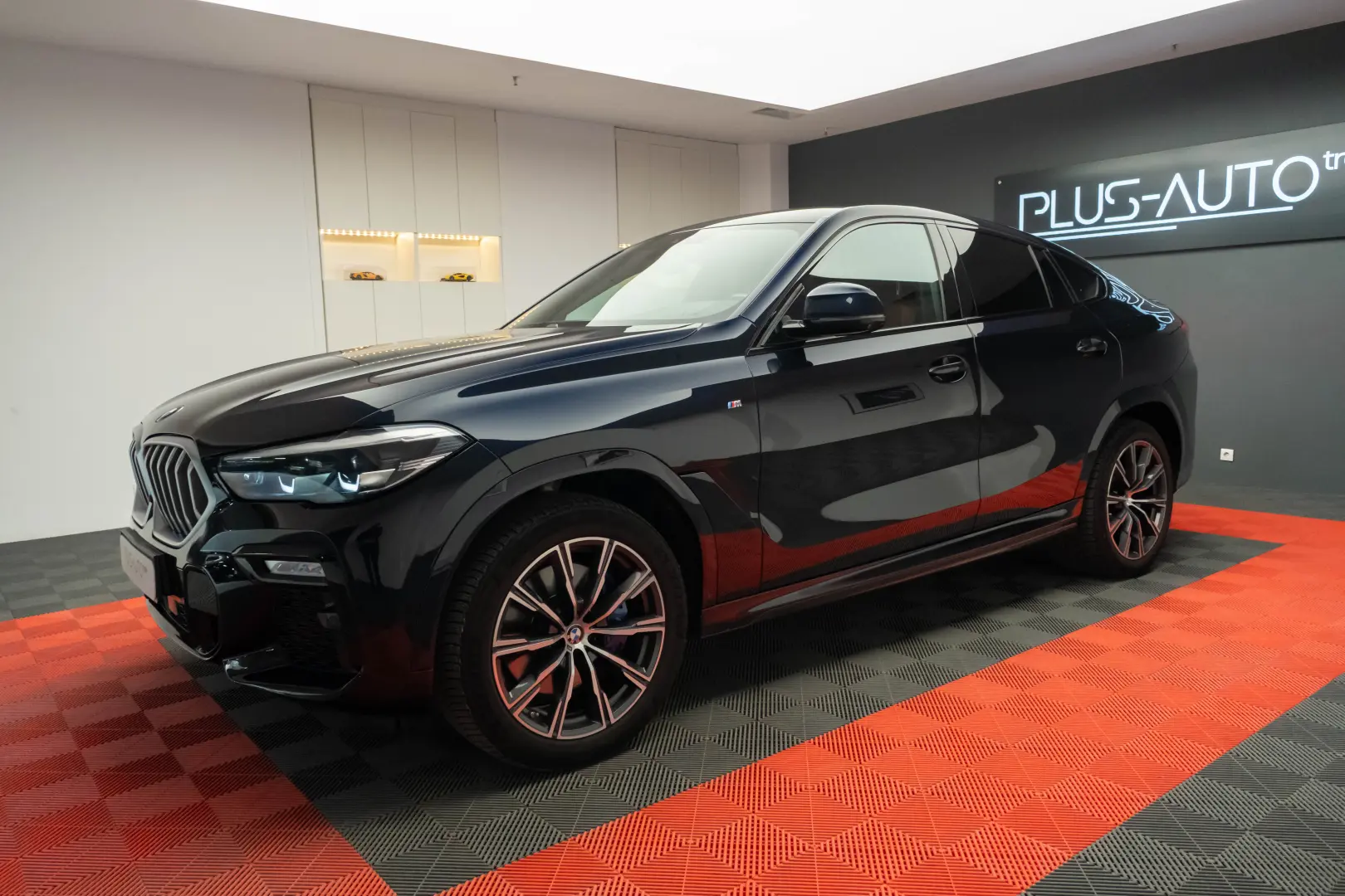 BMW X6 3.0d xDrive / M Pack/ Air suspension / ShadowLine