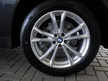 BMW X3 20i xDrive Navi digital cockpit mem