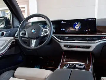 X7 xDrive 40d M SPORT.MASSAGE.LUFTF.SKY.360°AHK.