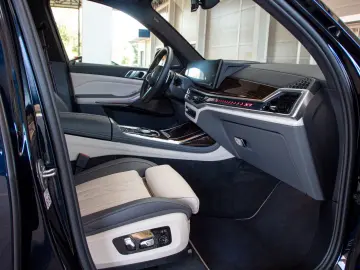 X7 xDrive 40d M SPORT.MASSAGE.LUFTF.SKY.360°AHK.