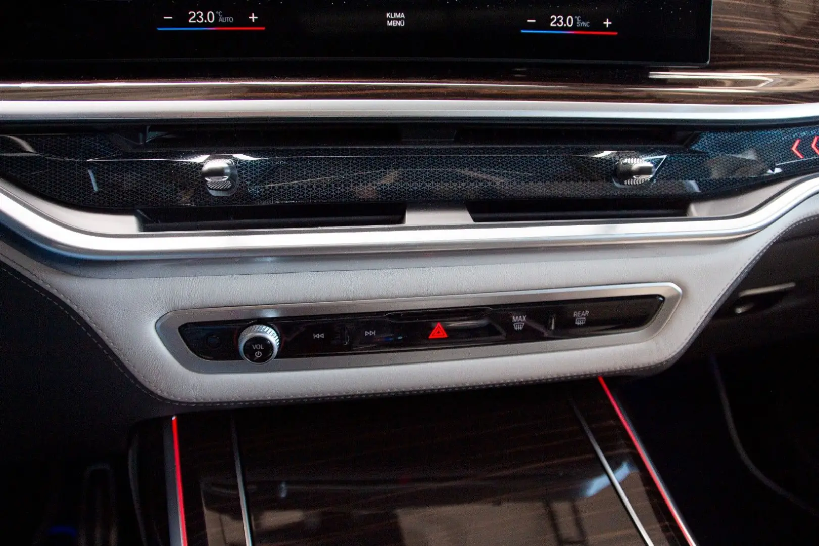 X7 xDrive 40d M SPORT.MASSAGE.LUFTF.SKY.360°AHK.