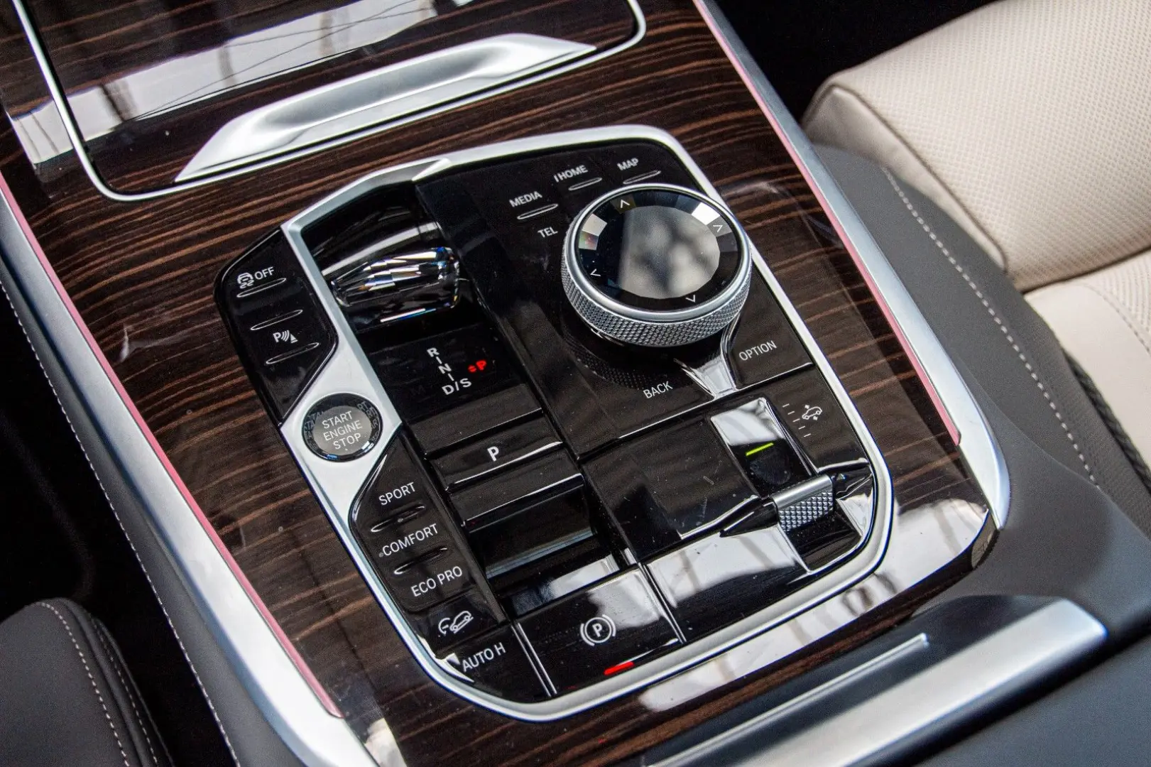 X7 xDrive 40d M SPORT.MASSAGE.LUFTF.SKY.360°AHK.