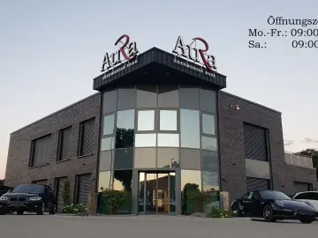 XC90 T8 AWD R-Design 7-Sitzer NAV+LED+AHK+PANORA