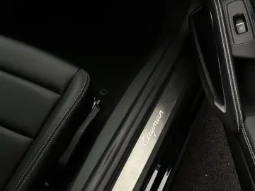 Cayman Style Edition 718 LED NAVI 20 Zoll
