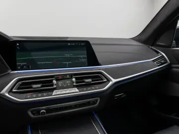X7 xD40d M Sport 360°HUD DAB H/K SoftCl DisplKey