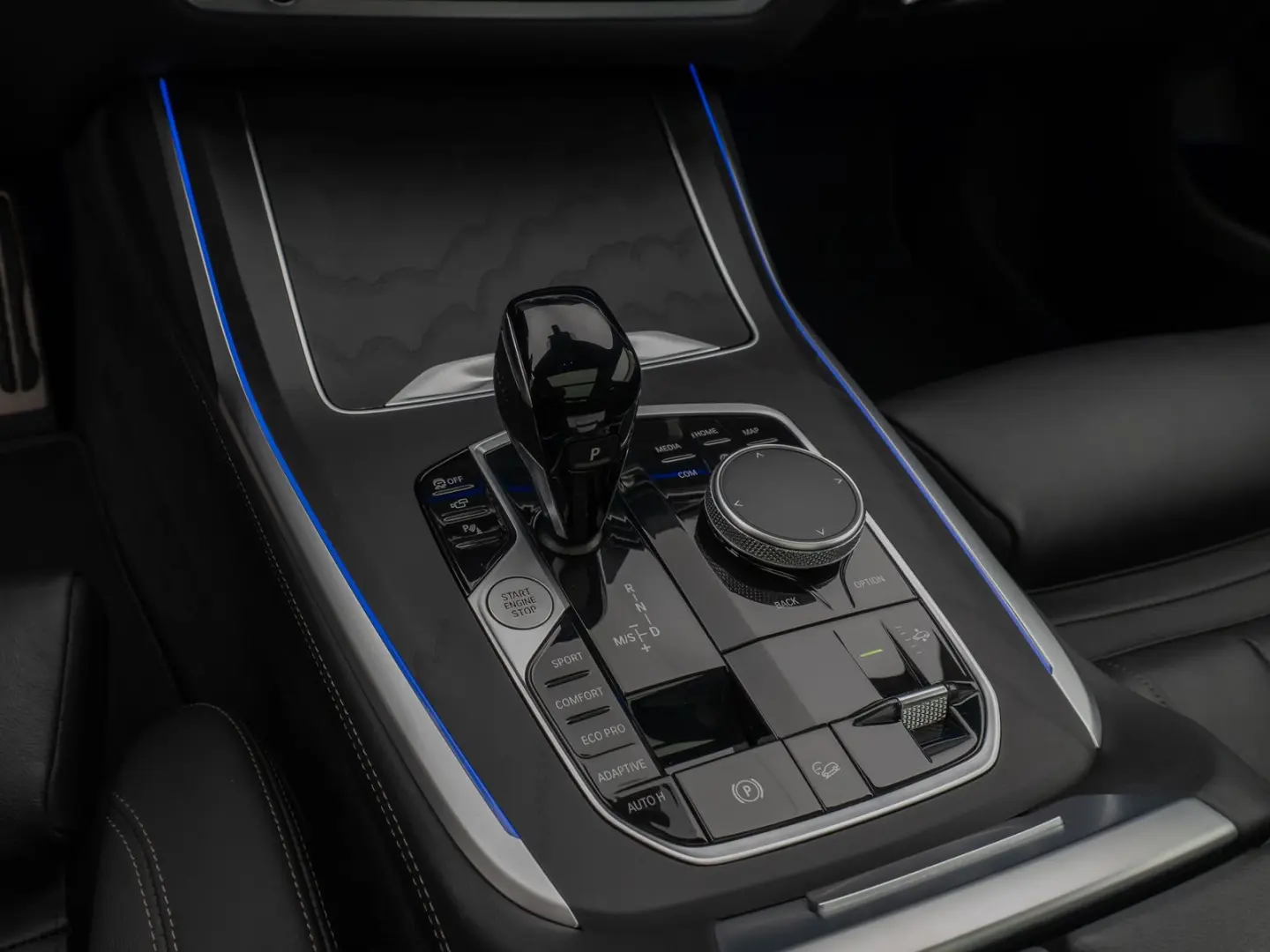 X7 xD40d M Sport 360°HUD DAB H/K SoftCl DisplKey