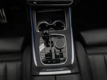 X7 xD40d M Sport 360°HUD DAB H/K SoftCl DisplKey