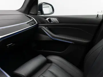 X7 xD40d M Sport 360°HUD DAB H/K SoftCl DisplKey