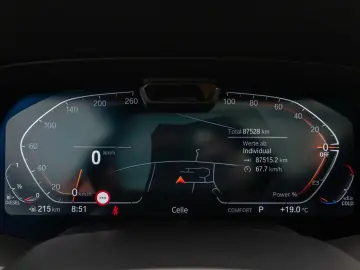 X7 xD40d M Sport 360°HUD DAB H/K SoftCl DisplKey