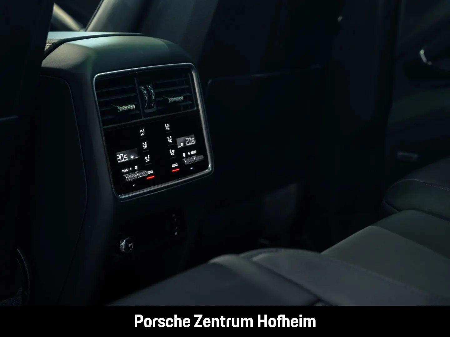 Cayenne E-Hybrid Coupe Karminrot BOSE Sportabgas