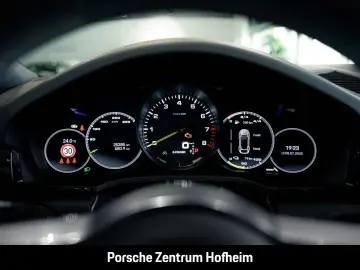 Cayenne E-Hybrid Coupe Karminrot BOSE Sportabgas