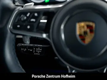 Cayenne E-Hybrid Coupe Karminrot BOSE Sportabgas