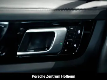 Cayenne E-Hybrid Coupe Karminrot BOSE Sportabgas