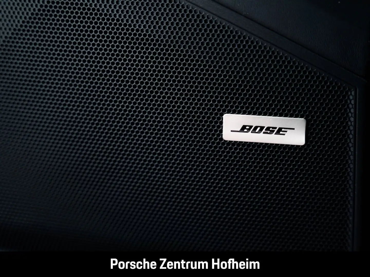 Cayenne E-Hybrid Coupe Karminrot BOSE Sportabgas