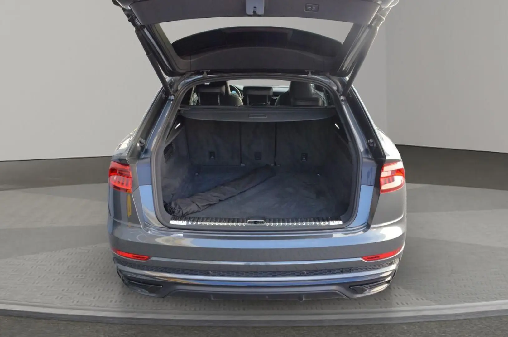 Q8 50 TDI LEDER NAVI AHK B&O MATRIX LUFT Allradl