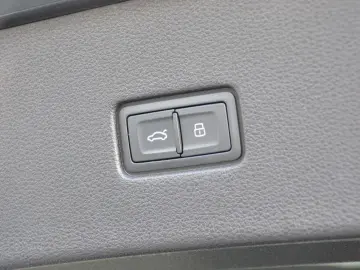 Q8 50 TDI LEDER NAVI AHK B&O MATRIX LUFT Allradl
