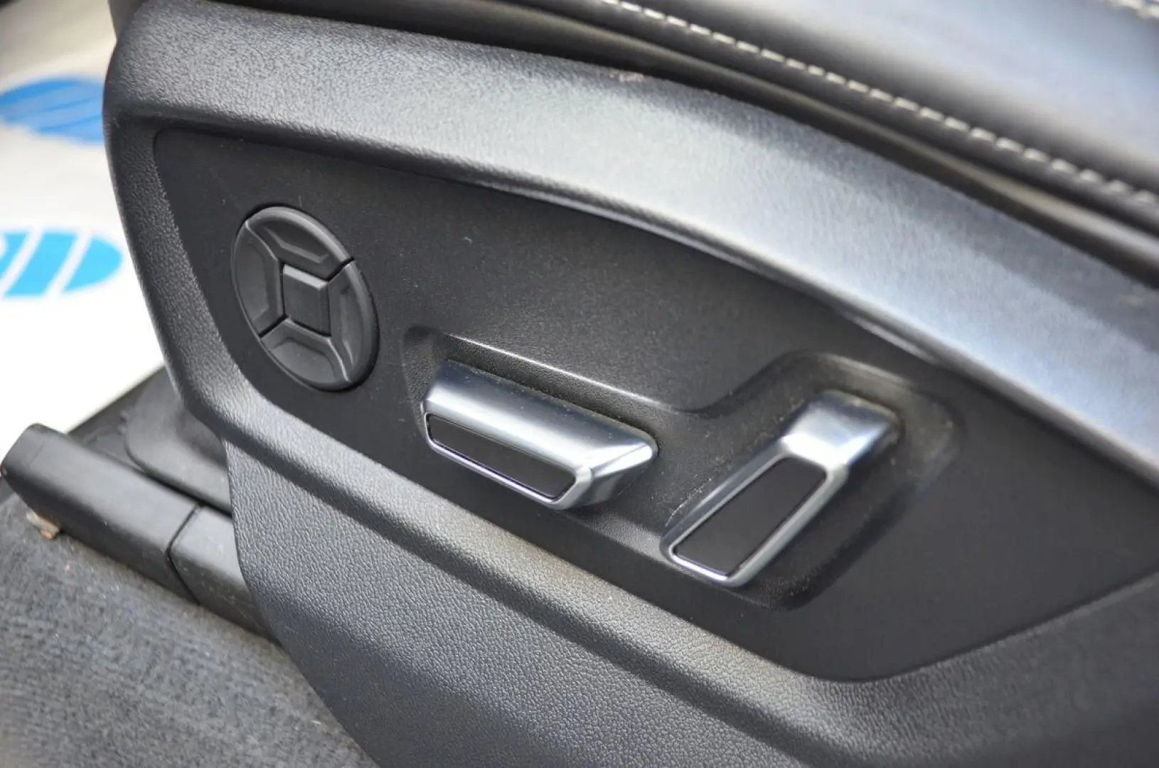 Q8 50 TDI LEDER NAVI AHK B&O MATRIX LUFT Allradl
