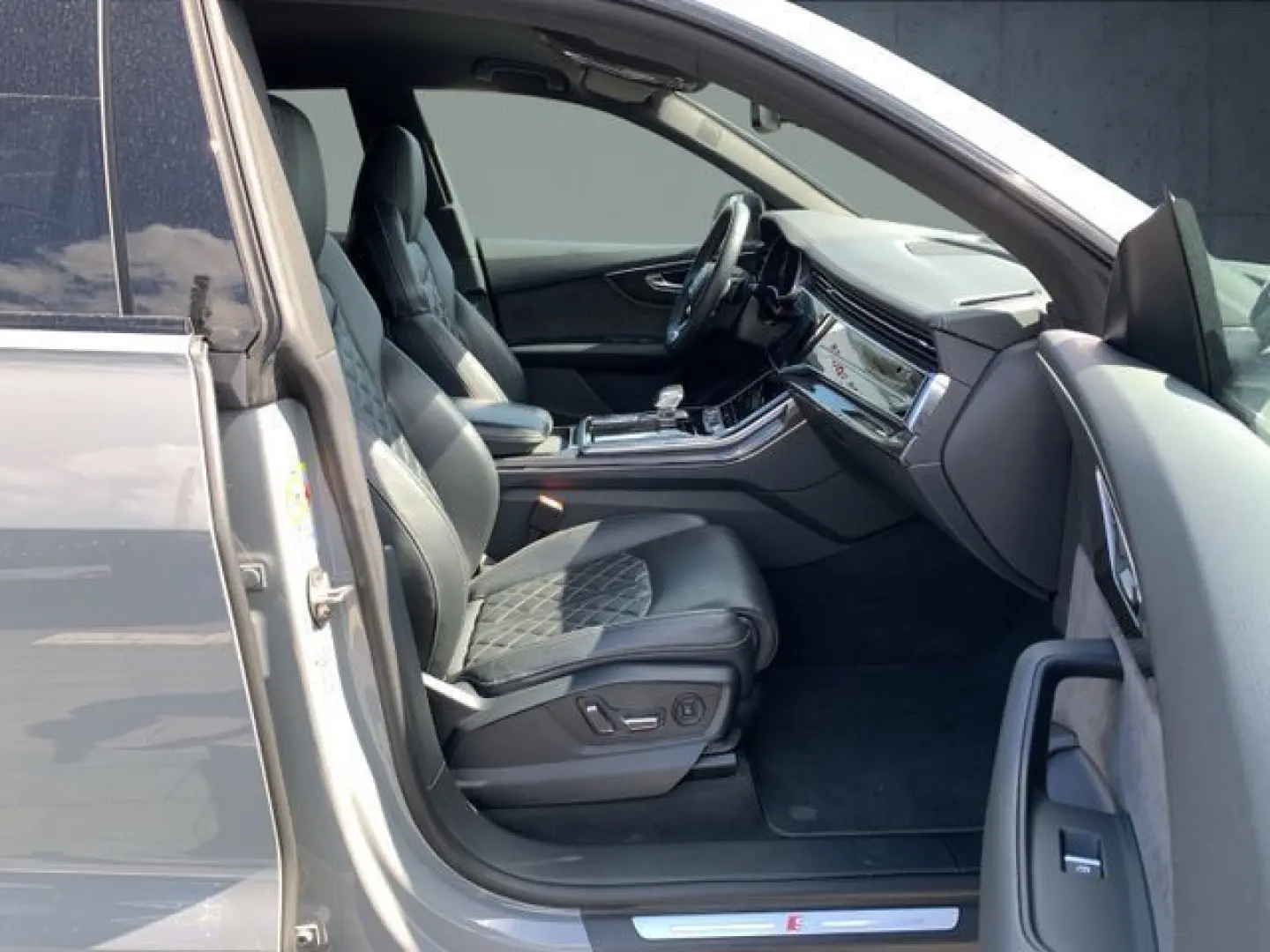 Q8 competition plus 50 TDI HAMatrix/StHz/B&O/23'