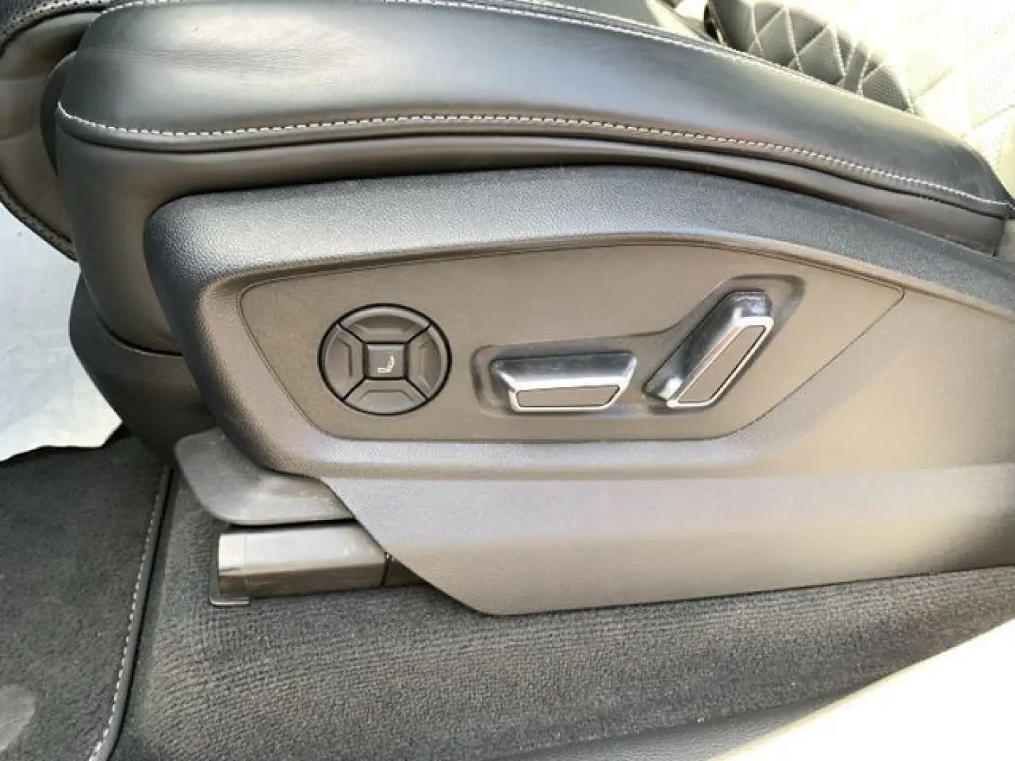 Q8 competition plus 50 TDI HAMatrix/StHz/B&O/23'