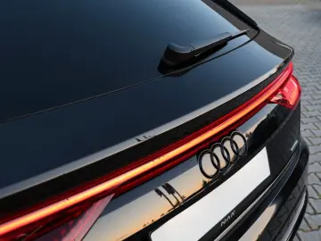 Q8 50 TDI quat. S line S-Sitz SoftClose B&O 23''