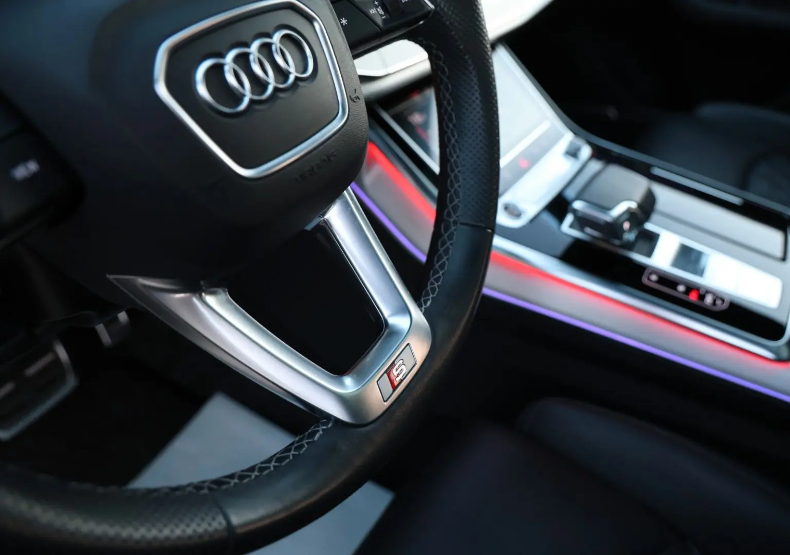 Q8 50 TDI quat. S line S-Sitz SoftClose B&O 23''
