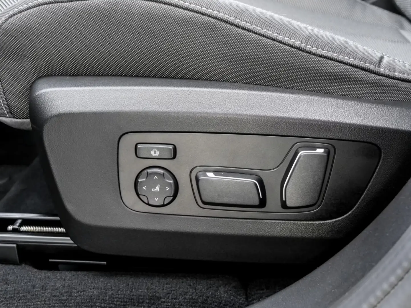 BMW X3 20 xDrive H/K+AHK+ADAPT.LED