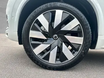 XC90 T8 AWD Ultimate Bright/7/BOWERS/VENTILATION/360/21