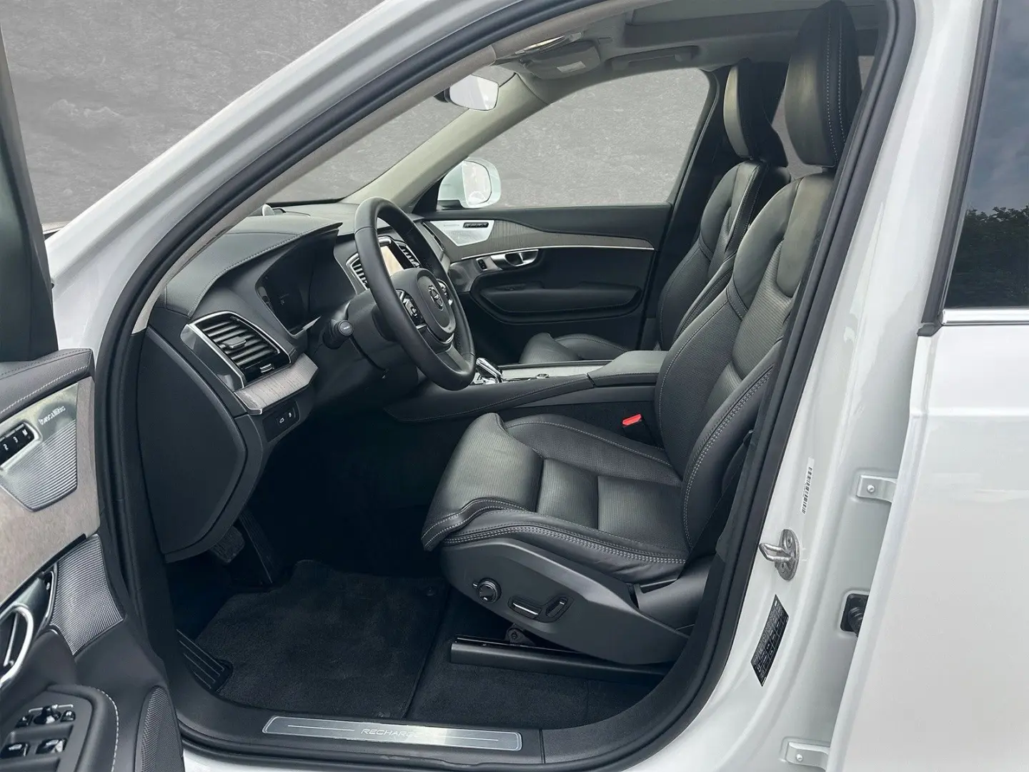 XC90 T8 AWD Ultimate Bright/7/BOWERS/VENTILATION/360/21