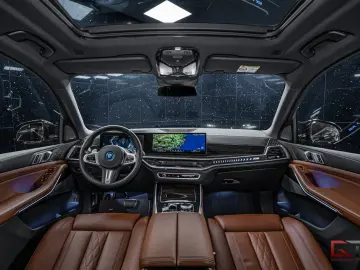 X5 xDrive50e M-Sport VAT Travel Pano 22