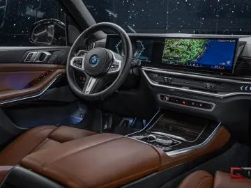 X5 xDrive50e M-Sport VAT Travel Pano 22