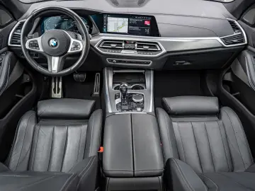 X5 xDr 45e M-Sport 22Z SITZLÜFT PANO LASER IntAK