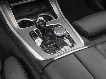 X5 xDr 45e M-Sport 22Z SITZLÜFT PANO LASER IntAK