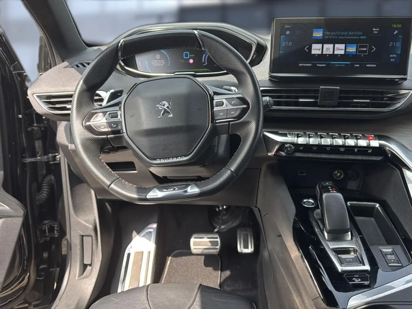 3008 Hybrid4 300 GT Bluetooth Navi LED Vollleder