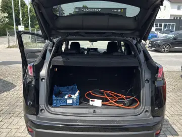3008 Hybrid4 300 GT Bluetooth Navi LED Vollleder