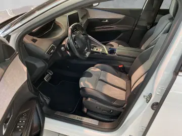 3008 Hybrid4 300 GT 1.6 Plug-In EU6d Panorama Na