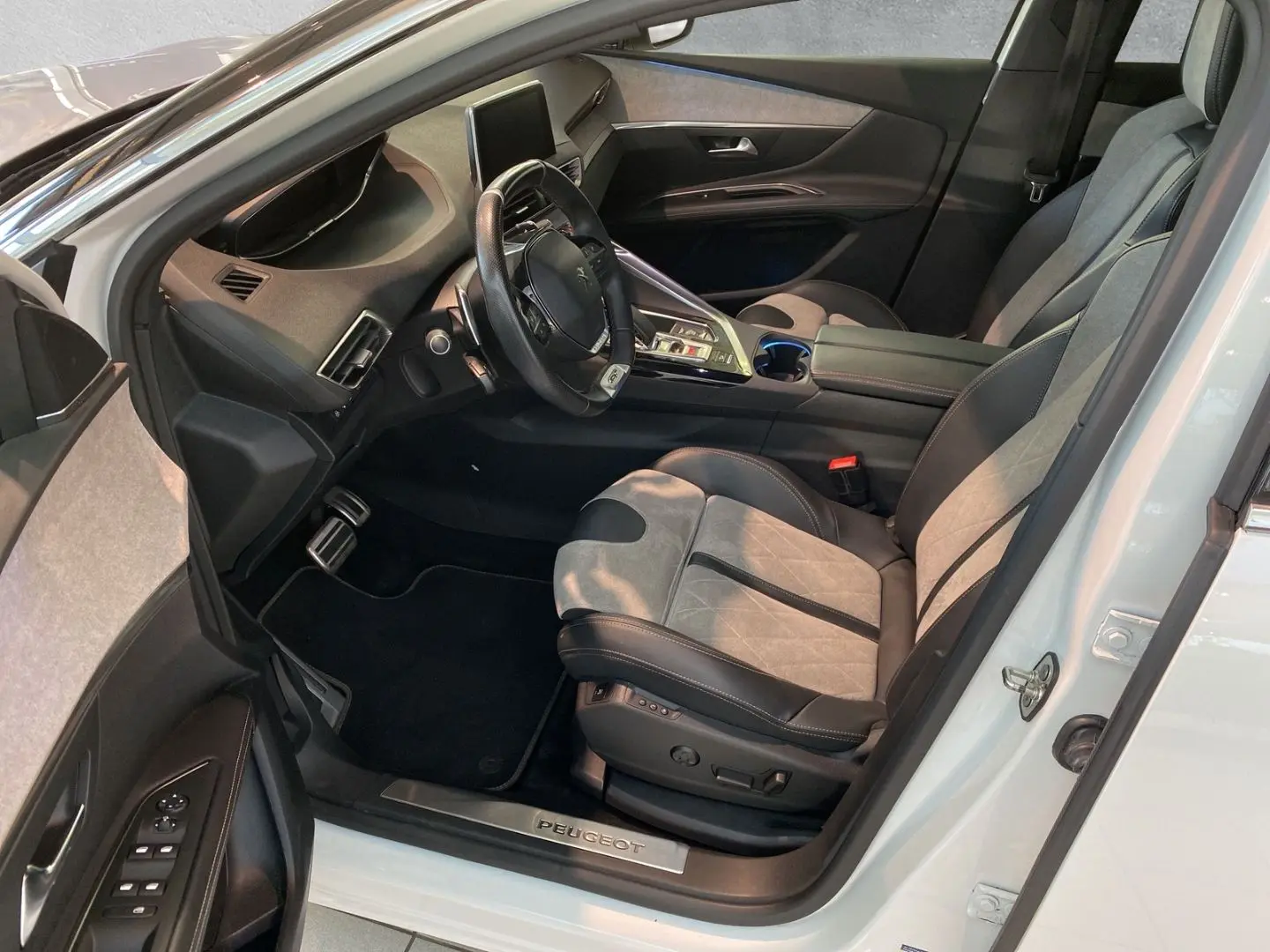 3008 Hybrid4 300 GT 1.6 Plug-In EU6d Panorama Na