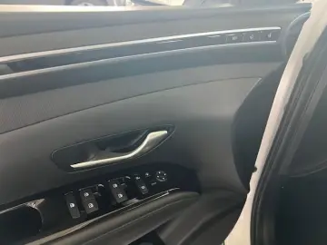 Tucson 1.6 PHEV 4WD AT Prime ECS.Assist-P.AHK.LM