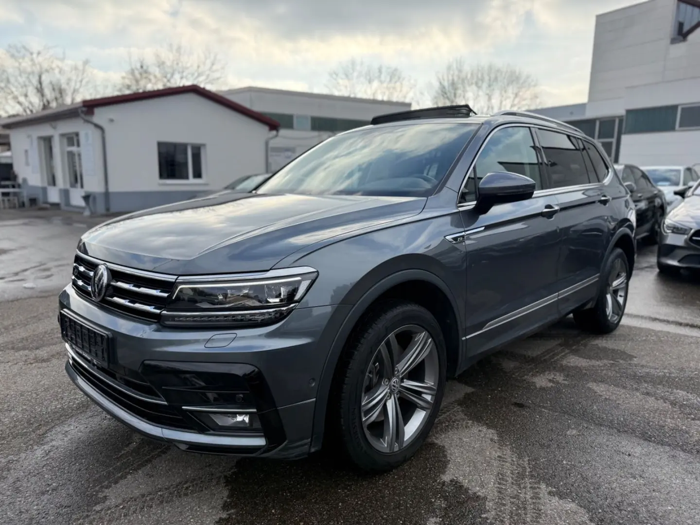 Tiguan Allspace Highline 4Motion*R-Line+Pano+AHK